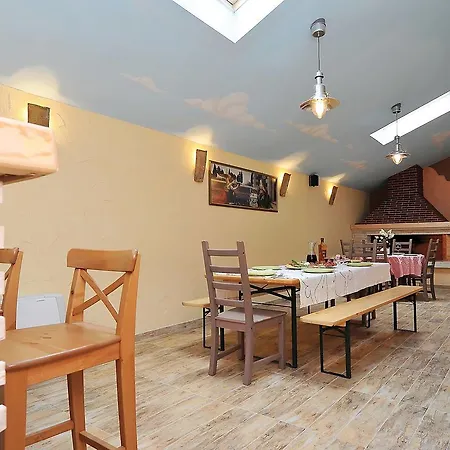 Villa Charming Villa With Private Heatable Pool Nin