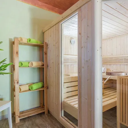 Charming With Private Heatable Pool * ニン